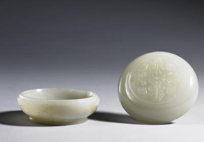 图片[3]-Jade round box carved with flowers, Qing dynasty (1644-1911)-China Archive